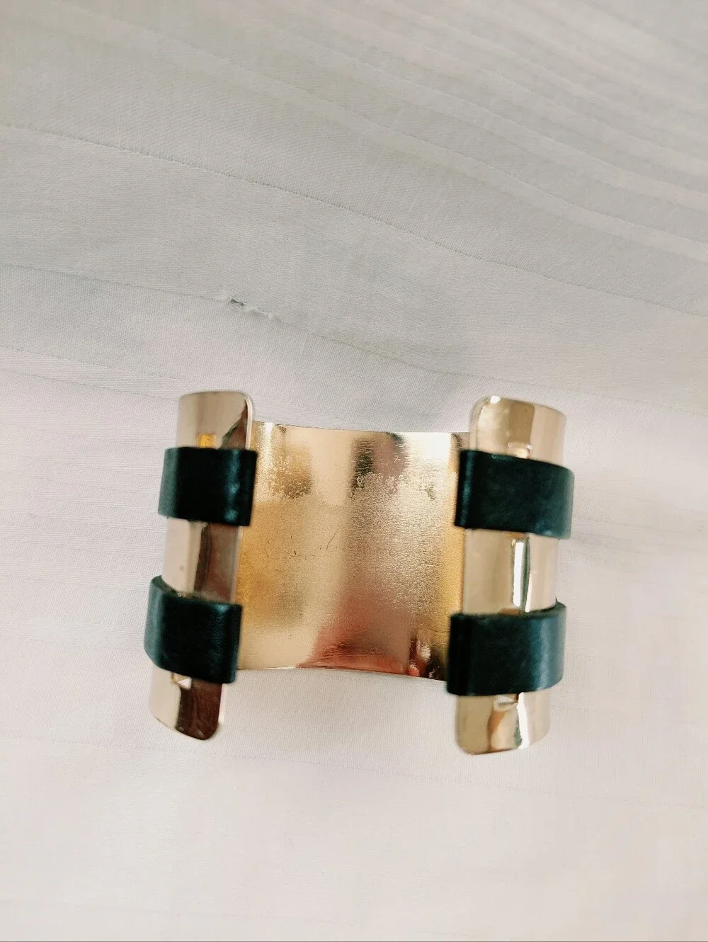 Gold Leather Buckles Cuff Bracelet